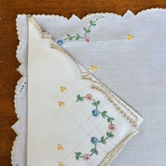 Vintage Floral Embroidered Napkins & Placemats in a soft white - set of 8